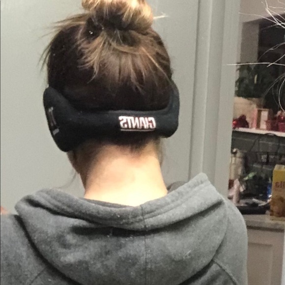 New York Giants Logo Adjustable Black Earmuffs - Picture 5 of 5